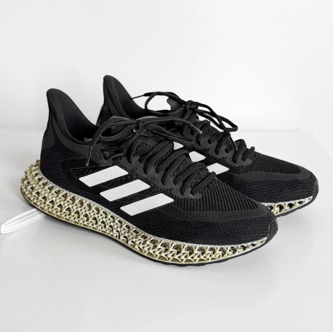 Adidas 4DFWD 2 disponible en el catálogo KindMind