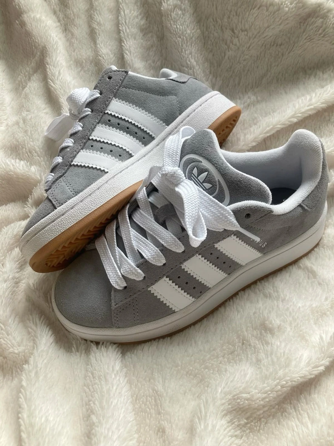 Adidas Campus 00s disponible en el catálogo KindMind