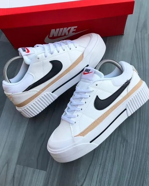 Nike Court Legacy en Nike Court Legacy