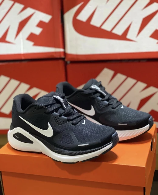 Nike Structure 26 en Nike Structure 26