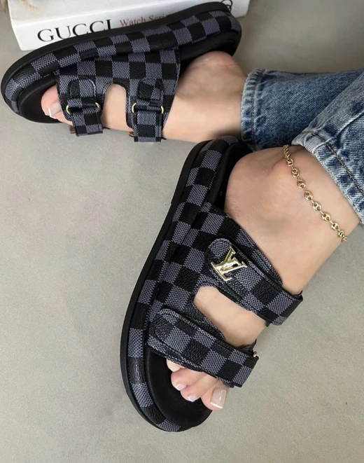 Louis Vuitton Black en Louis Vuitton Black