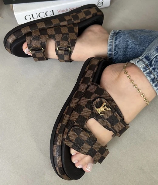 Louis Vuitton Brown en Louis Vuitton Brown