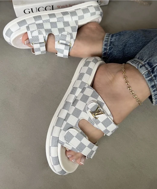 Louis Vuitton Grey en Louis Vuitton Grey