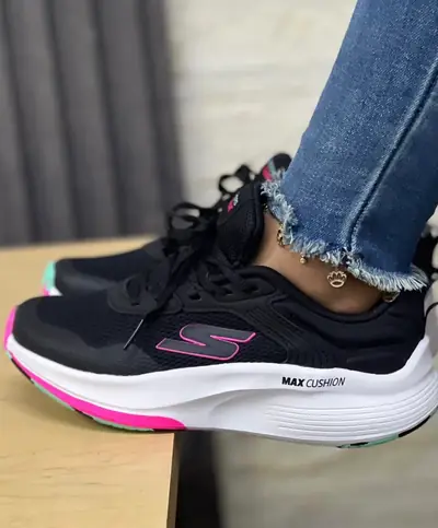 Skechers Max Cushioning en Skechers Max Cushioning